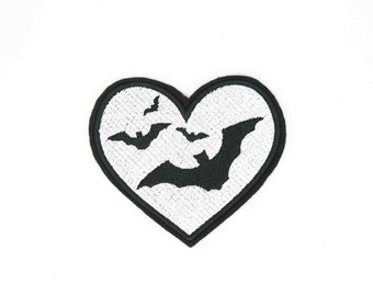 Heart embroideryパッドinアメスリタンク