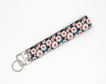 Daisies Flower Keychain Key Fob Wristlet