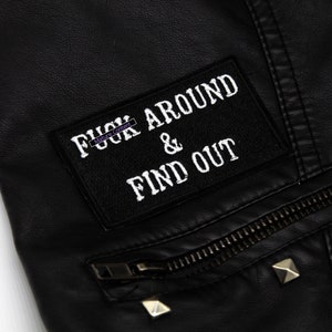 F*ck Around en ontdek de opstrijkbare geborduurde patch