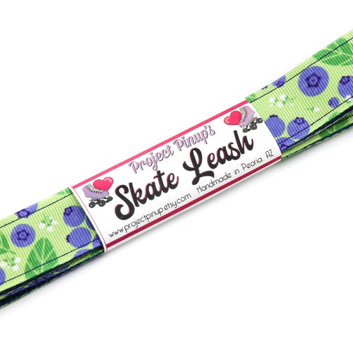 Black Skate Leash With D Rings Adjustable Yoga Mat Strap Etsy