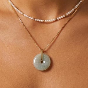 Collar de donut de jade birmano de grado A – Colgante de hebilla de la paz de jadeíta natural