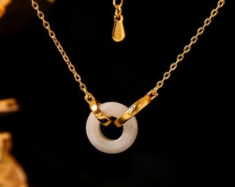 Burmesische weiße Jade Donut Anhänger Halskette, Minimalistische Goldkette, Geschenk für Sie