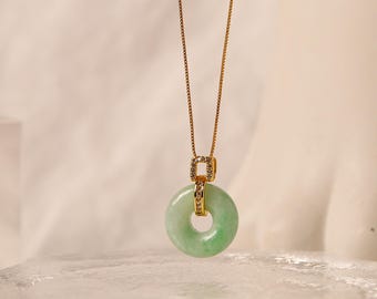 Klasse A burmesische Jadeit burmesische Jade Frieden Schnalle Halskette, Minimalist Gold Kette Schmuck