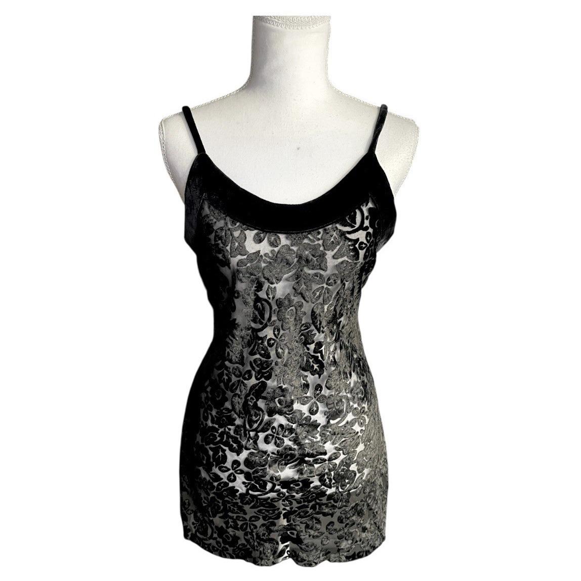 white lace dresses for ladies Lady Black Tie - Medindie Dress - White Lace Open Back Dress main image 1