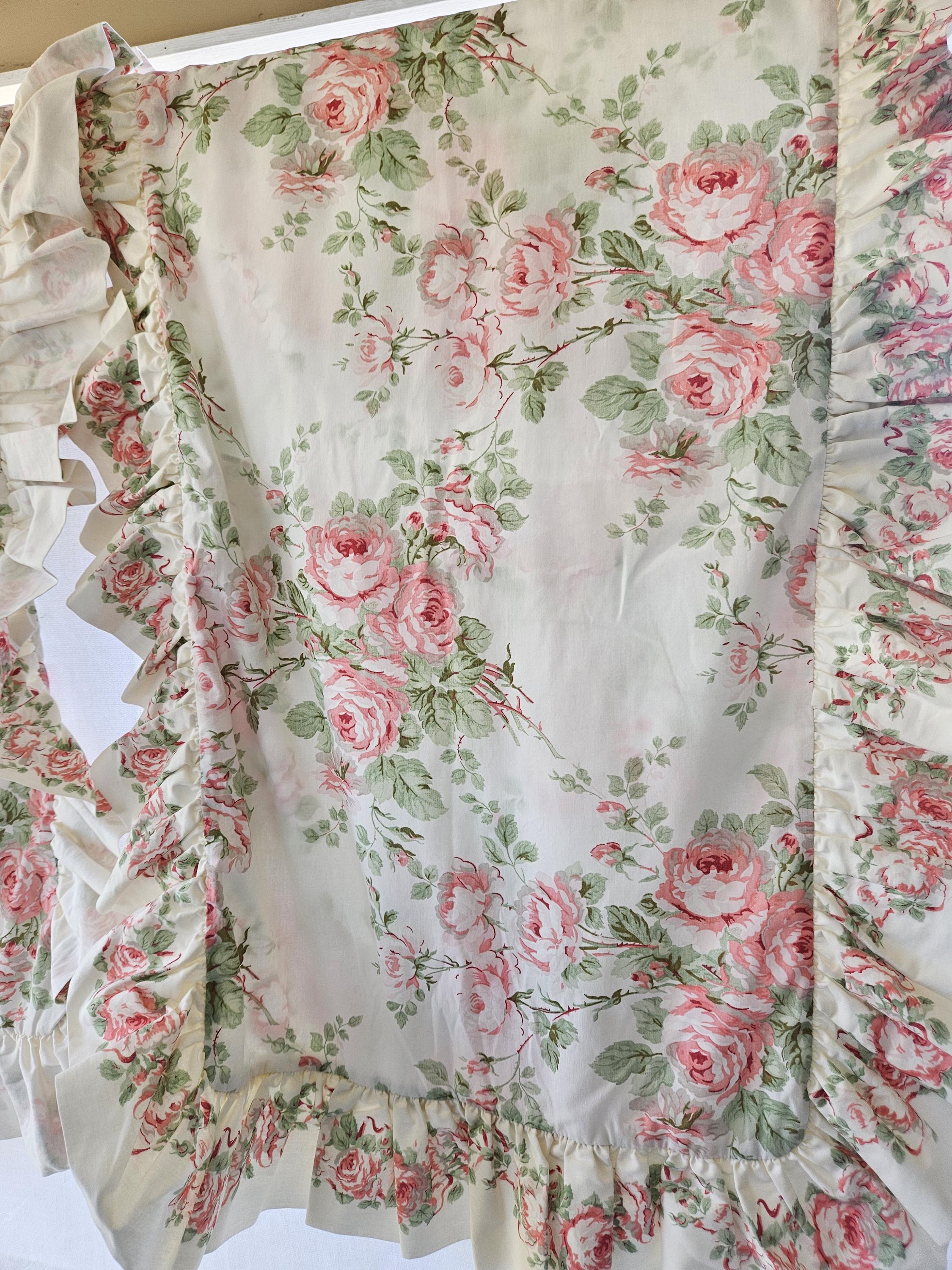 Jupe femme vintage à volants fleurie par Laura Ashley. Made