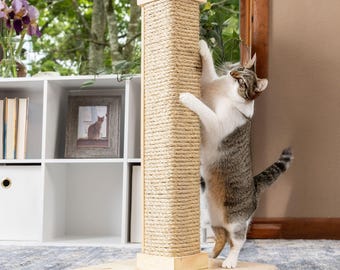 Sustainable Eco-Friendly Solid Wood Vertical Cat Scratching Post