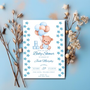 Uitnodiging met blauwe sterren en teddybeer | Bewerkbare babyshoweruitnodiging jongen | Afdrukbare sjabloon van 5 x 7 | Direct downloaden | Babyshowerkaart voor jongens