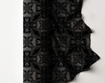 Tessuto damascato gotico / Tessuto con teschio di pipistrello grigio e nero / Tessuto da cucito Whimsigoth disegnato a mano / Stampa di cotone gotica alternativa