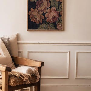 Impresión artística de tapiz floral melancólico: arte textil botánico oscuro para pared, decoración tradicional para el hogar (descarga digital) imagen 8
