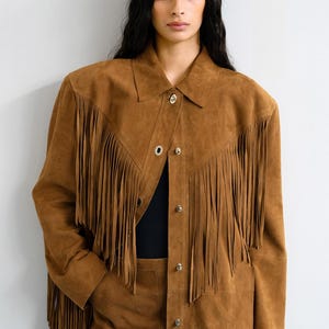 Vintage Women’s Brown Suede Fringe Jacket – Western Cowgirl Rodeo Style, Retro Boho Festival Coat, Classic Shearling Inspired Outerwear