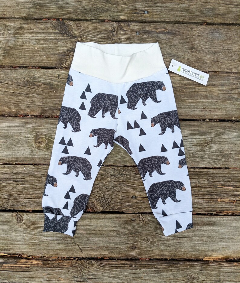 LIMITED EDITION// Geometric bear print baby leggings unisex image 0