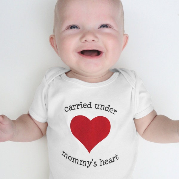 Baby gifts, white gender neutral baby gift, first Mother's Day, baby bodysuit babygrow, Mommy's Heart, baby clothes, size 6-12m