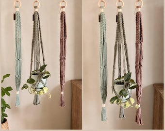 Macrame Plant Holder with Wooden Ring – Boho Hanging Planter – Handmade – Atelier Libre Fil – Hanging Plant Stand