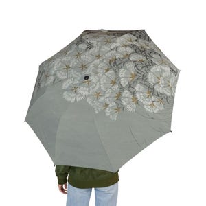 Floral Foldable Umbrella with Japanese Design