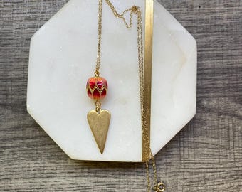 Collar de corazón de la colección Glinda de Wicked Inspired