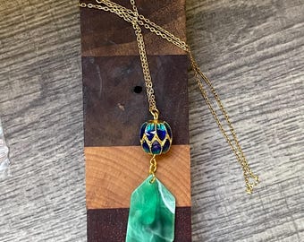 Collar de esmalte de la colección Elphaba de Wicked Inspired