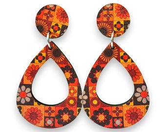 Pendientes/colgantes de madera retro: poder floral, disfraz de los años 60