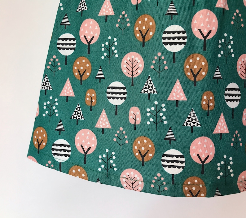 Green woodland print Elastic Waist A line Skirt girls sizes 2 /& 4 retro