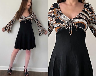 Vestido mini estilo babydoll estilo skater Go Go con mangas acampanadas, estilo psicodélico floral, estilo lolita, entallado y acampanado, estilo años 60 y 70, estilo ultramoderno, XS S