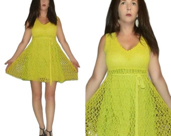 795 MOD XS S Vtg 60s 70s Chartreuse Green Knit Crochet Lolita Twiggy Space Age Fit and Flare Mini Dress