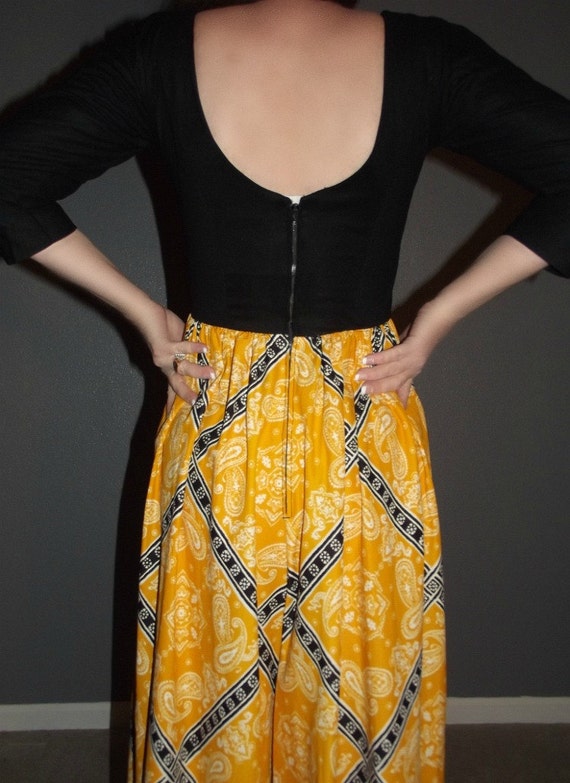 SM Vtg 60s Mustard Gold Black White Floral Plaid … - image 5