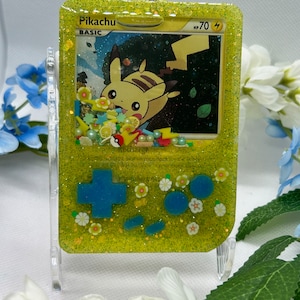 Pikachu card gameboy shaker keychain