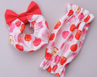 Sweet Apple dog snood with removable bow for Cavalier, Cocker Spaniel and Long-eared Dog, Non slip Adjustable Ear Protector