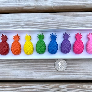 Lot of 8 pineapple crayons Hawaiian theme tropical theme party