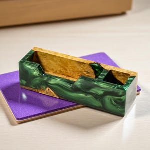 Dark Green Resin Card Holder for Desk Organization, Handmade Glossy Stand for Business Cards and Stylish Professional Workspace Decor