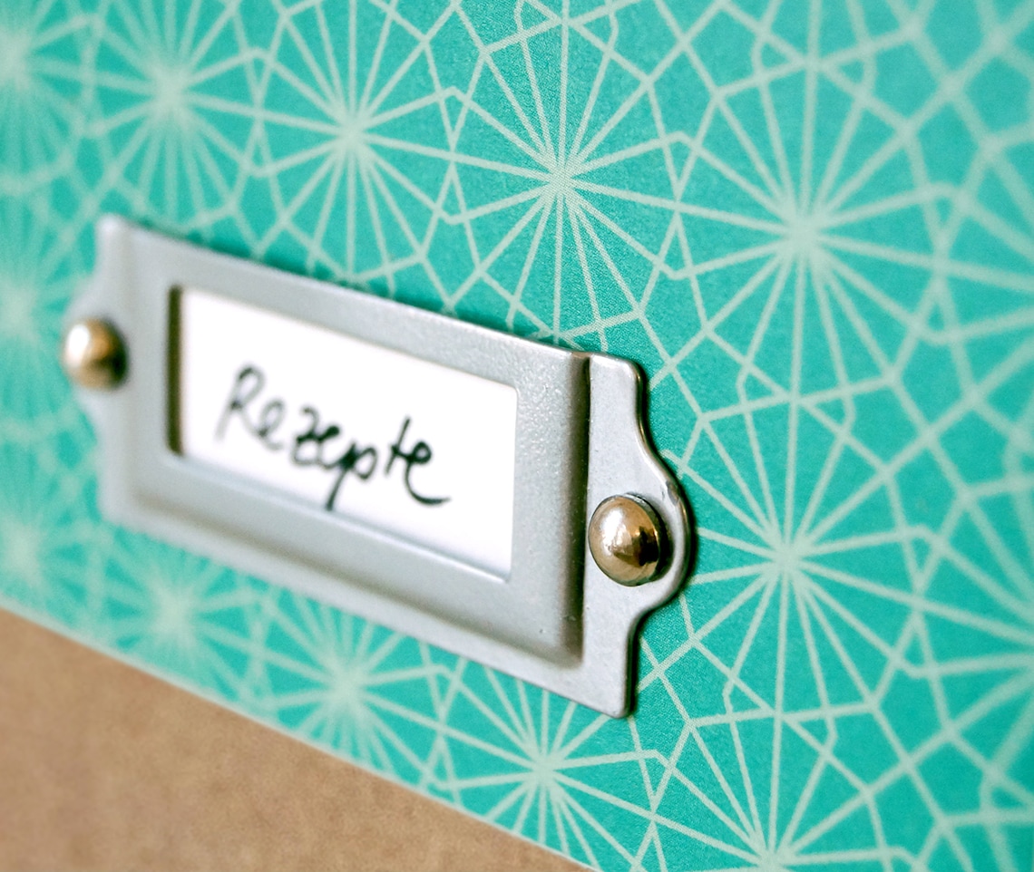 Rezeptbox Mit Karten & Trennwänden – Grün, Akazienholz-Deckel, Boho-Style