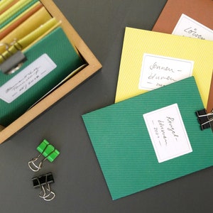 Regalo per giardinieri hobbisti: SEED BAG BOX con 24 sacchetti e 6 compresse, scatola per la raccolta dei semi, idea regalo per gli appassionati di giardinaggio