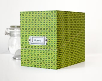 Box with index cards for recipes, light green, recipe box, cookbook with a difference, unusual gift for friends, sisters, hobby cooks