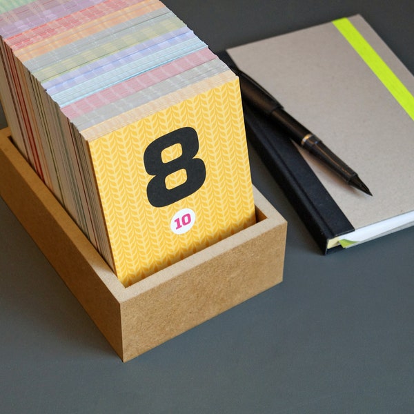 HAPPYDAYSBOX – immerwährender Kalender, individuelles Tagebuch und die Kiste voller Erinnerungen – das perfekte Geschenk!