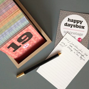 Geschenkidee Hochzeit: HAPPYDAYSBOX Schönetagebox Vol. 2, Box zum Sammeln schöner Momente, Erinnerungskiste, Familien-Chronik, sperlingb Bild 2