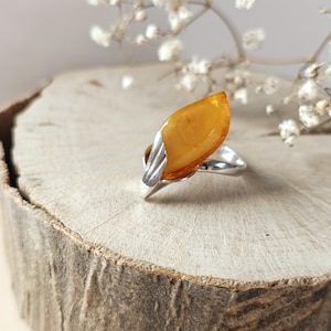 Amber Flower Ring Sterling Silver, Yellow Baltic Amber, Elegant Handmade Jewelry,  statement jewelry