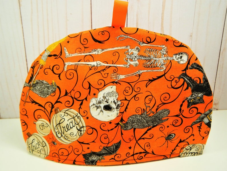 tea lover gift TEA COZY Small 2-3 cup size in Spooky Halloween print teapot warmer