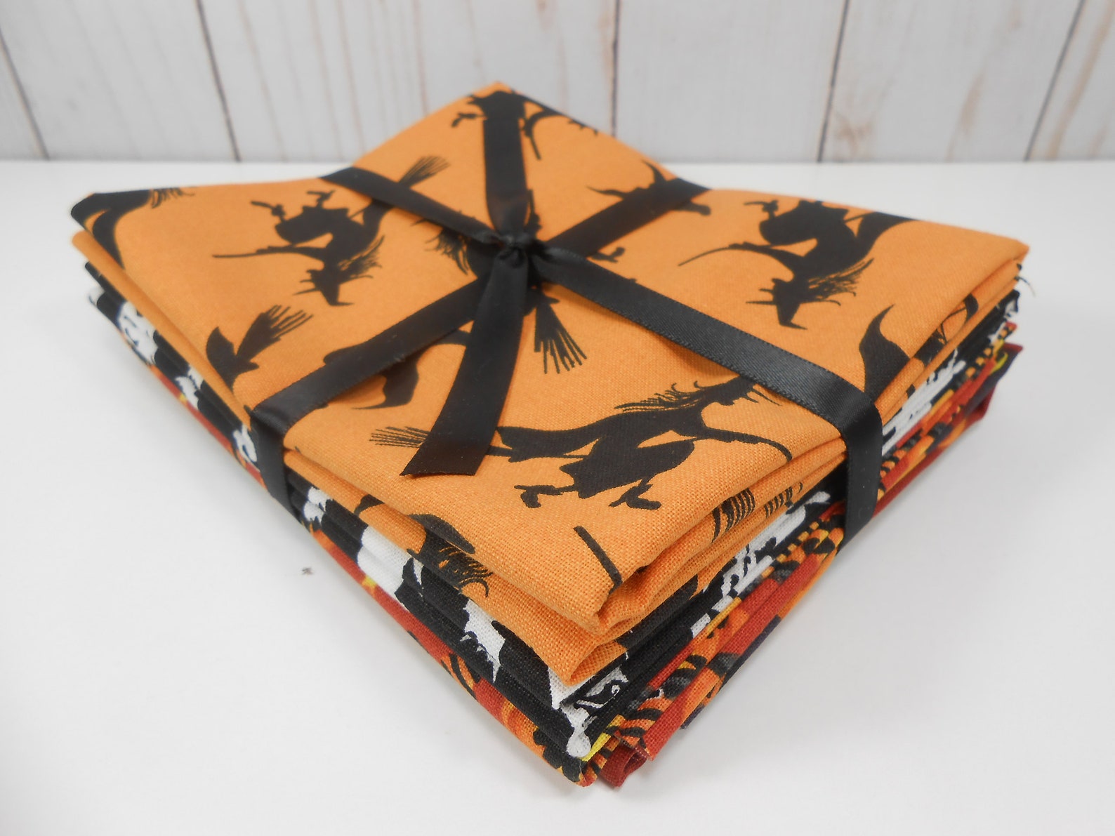 HALLOWEEN Fabric Fat Quarters Bundle Pack of 4 quilting Etsy