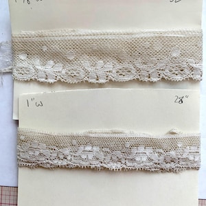 Lote - 2 juegos de cordones de algodón francés vintage color blanco roto. 32"/28"