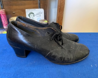 Vintage 1930s 1940s Black Leather Oxford Heels Brogue Pumps Size 11M Rare Large Size