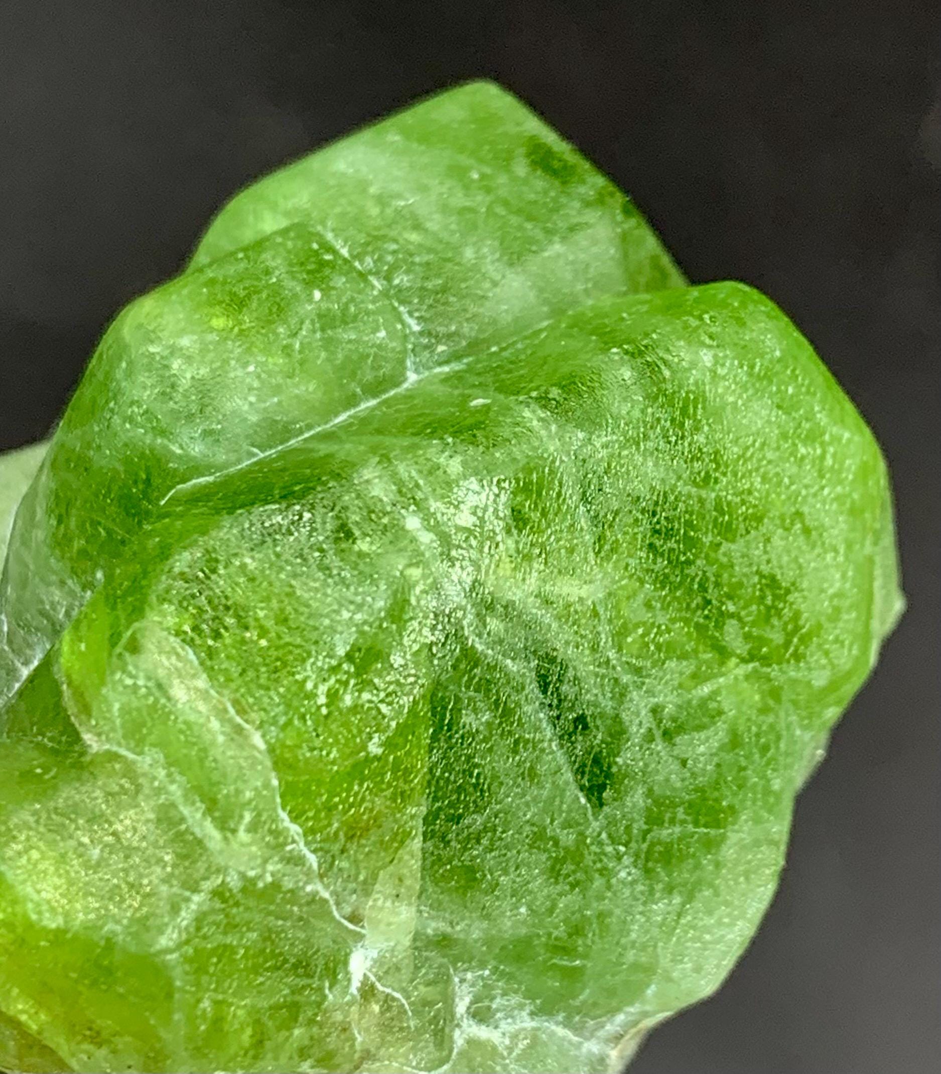 180.80カラットの原石ペリドット標本：天然グリーン8月誕生石