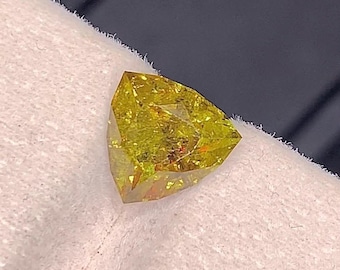 3,10 karat gul sphen finslipad smyckesädelsten