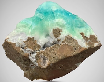657 crt  Natural Aragonite Crystal Cluster: Rare Mineral Specimen, Collector's Piece