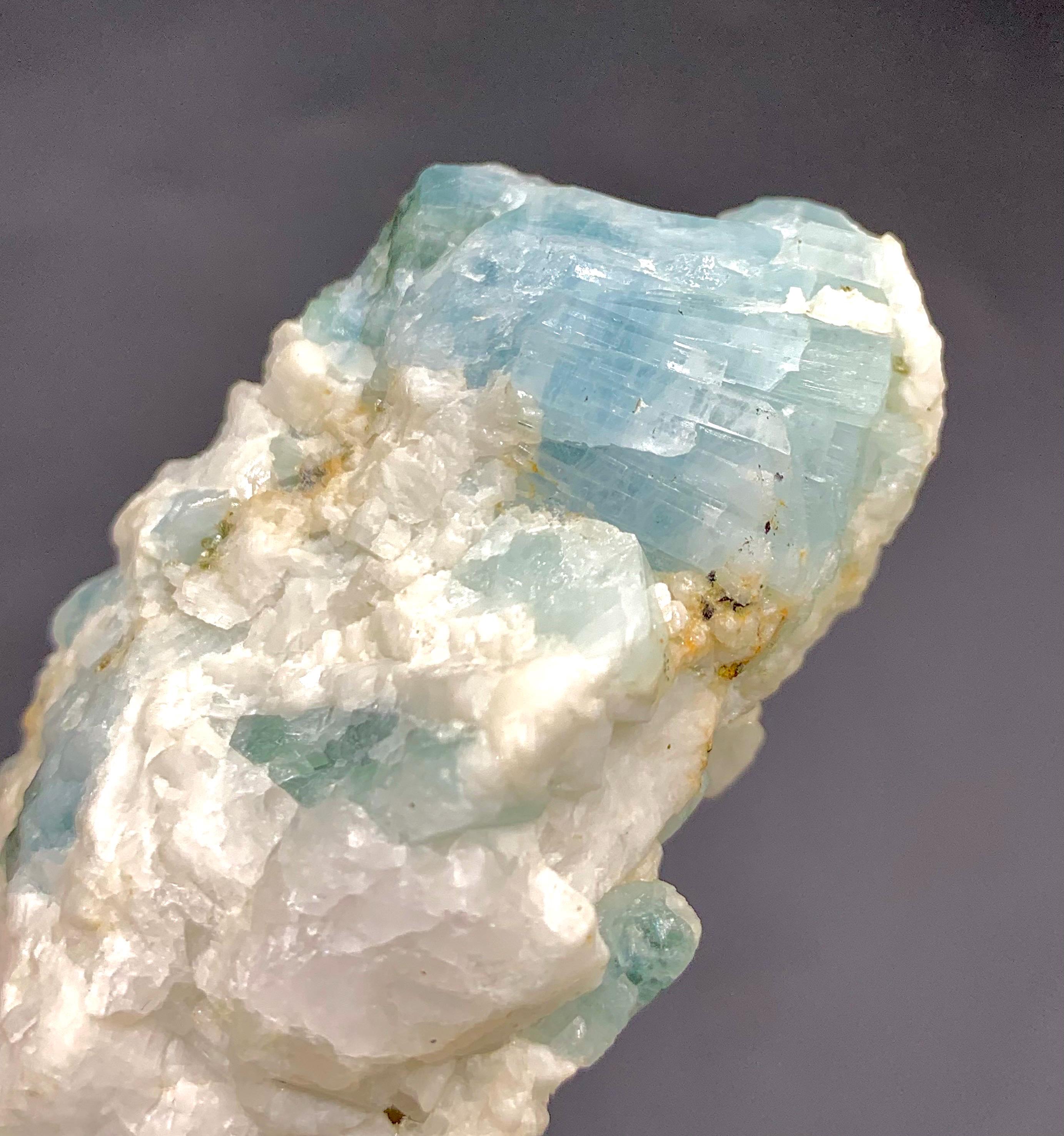 天然アクアマリン（雲母入り）430.15カラット原石｜コレクター向け鉱物