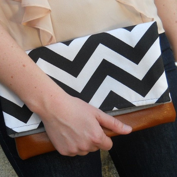doble chevron embrague, embrague de fondo de cuero, doble chevron bolsa de Dama de honor negro, zig zag, monedero, negro y blanco