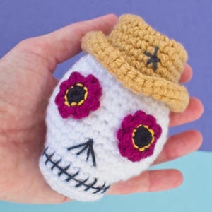 Sugar Skull with Hat Crochet Pattern - Día de los Muertos Amigurumi - Easy Halloween Decoration PDF - Cowboy Calavera - Beginner Friendly