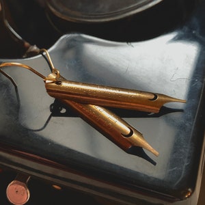 Gold tone brass vintage fountain pen earrings, pen nib earrings, fountain pen jewelry, pen nib jewelry, fountain pen jewelry, unique gift image 1