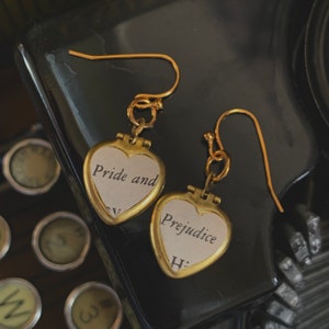 Vintage Heart Locket Huggies Earrings - Gold ver. – aimelbie