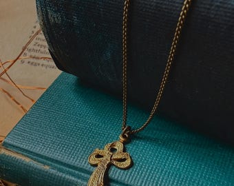 Coquette small bow charm necklace
