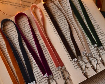 Colorful Velvet Ribbon Bookmarks with Vintage Pen nibs and deer antler– Luxury Reading Accessories for Book Lovers & Gift Givers