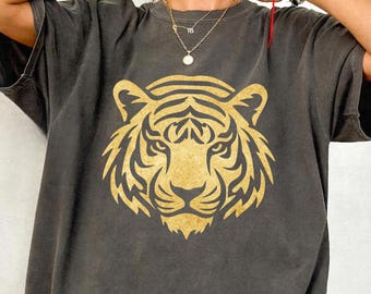 Comfort Colors® Vintage Tiger Tee Retro Tiger T-Shirt 90s Animal Gift for Tiger Lover Wild Cat Shirt retro Jungle Safari Tiger Graphic Tee